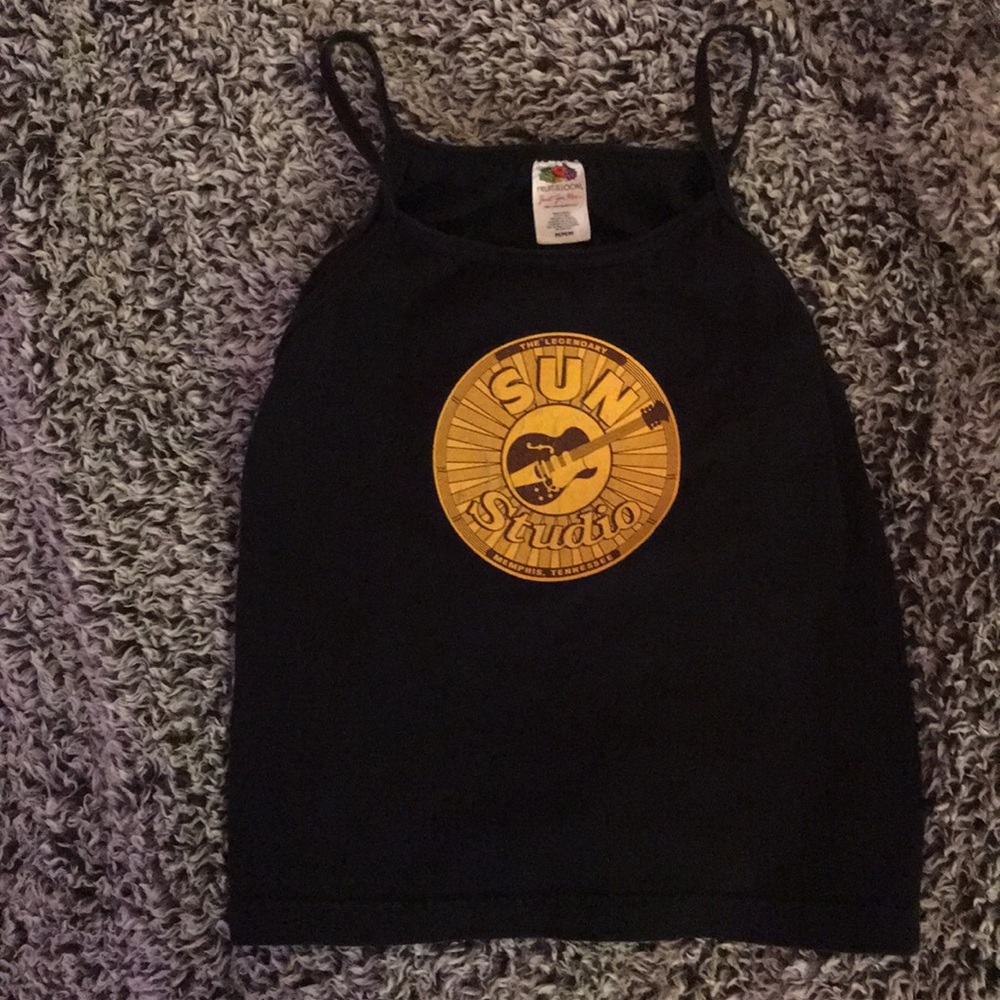medium cropped tank!